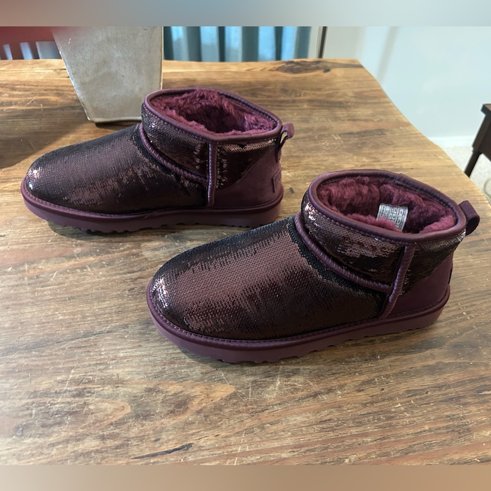 Great cute Sparkle Ugg shortie boots